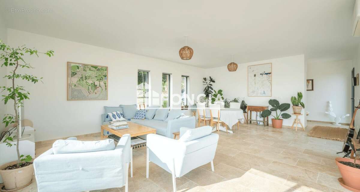 Maison à NIMES