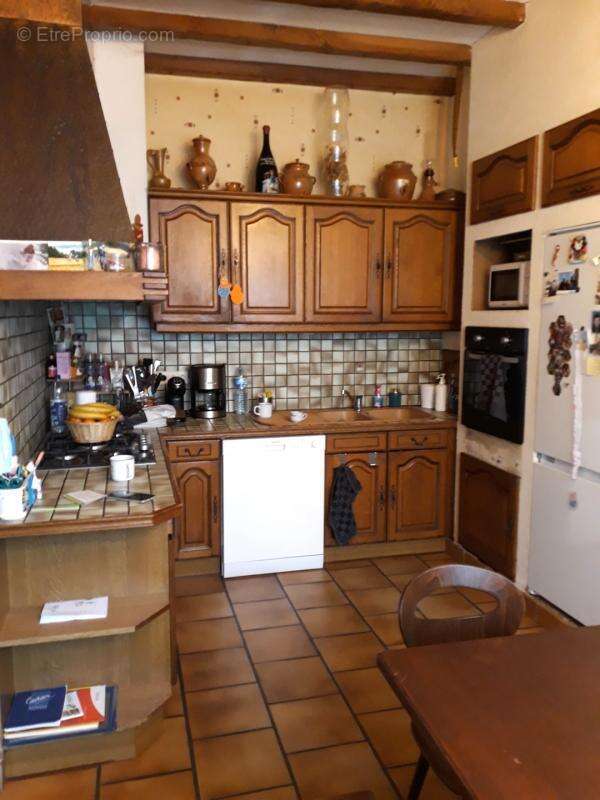Maison de ville de 5 chambres/Dépendances et pâtures sur 30314 m2 - photo 5