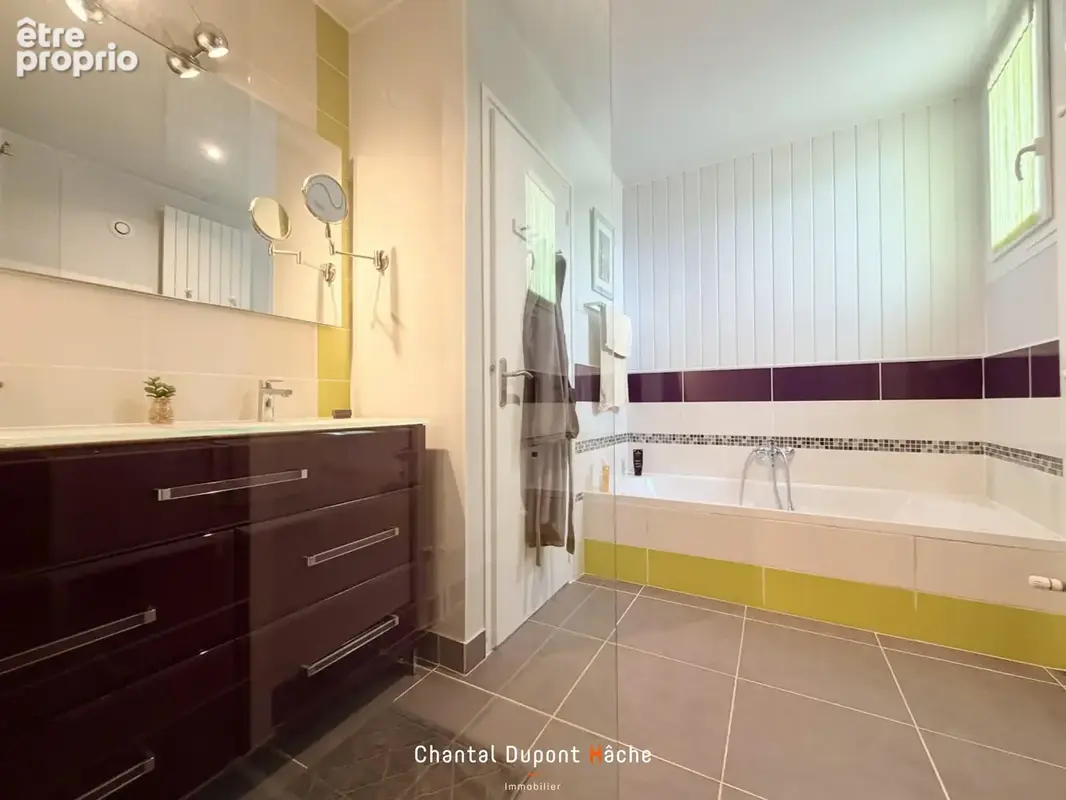 CHARTRES CROIX JUMELIN- Maison rénovée des années 40, jardin, dépendance et cave. - photo 12