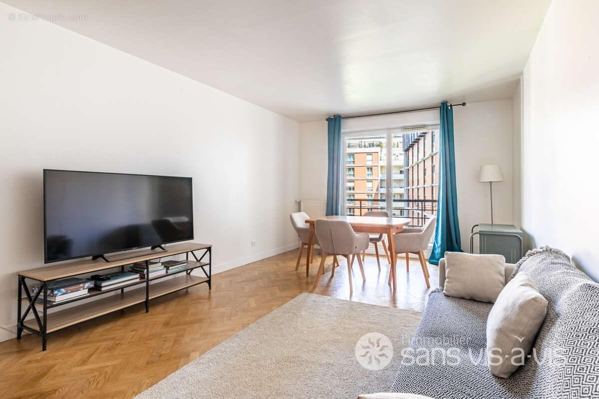 Appartement à COURBEVOIE