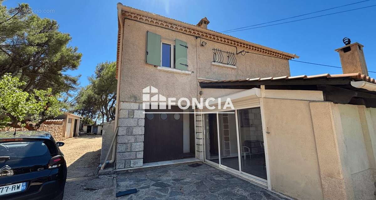 Maison à CARQUEIRANNE