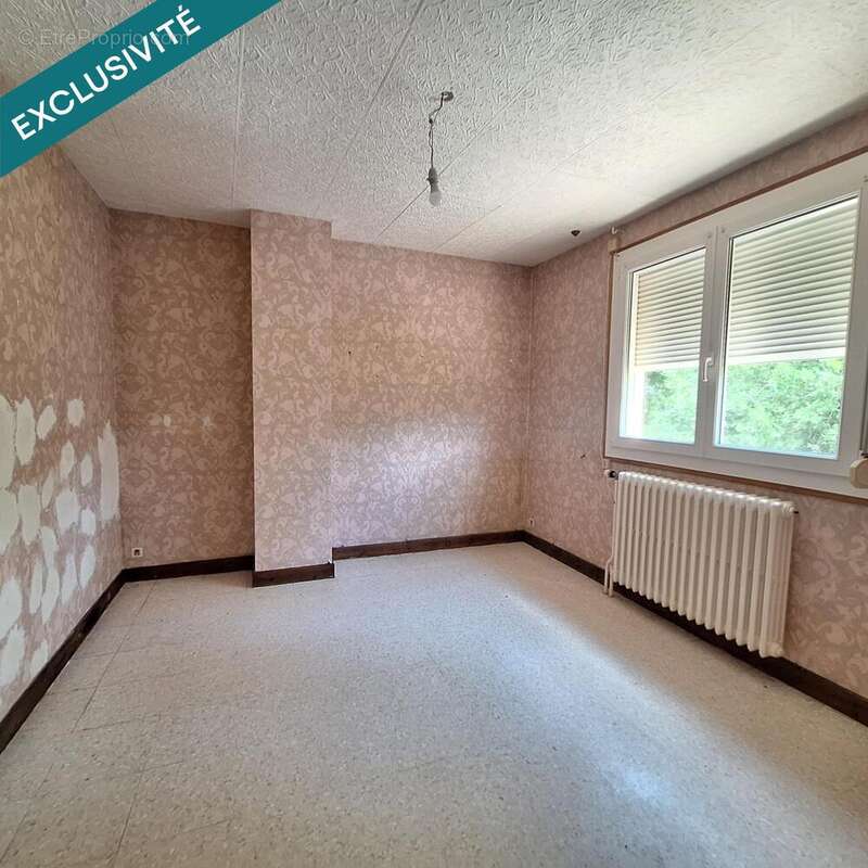 Maison 99 m² à Saint-Sernin-Du-Bois  - photo 2