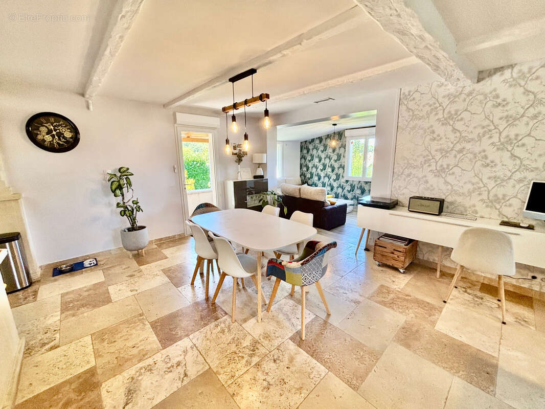 Maison à MALAUCENE