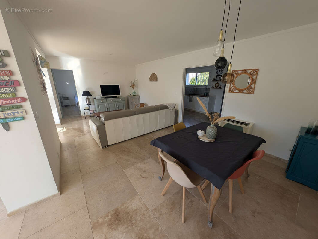 Maison à SIX-FOURS-LES-PLAGES