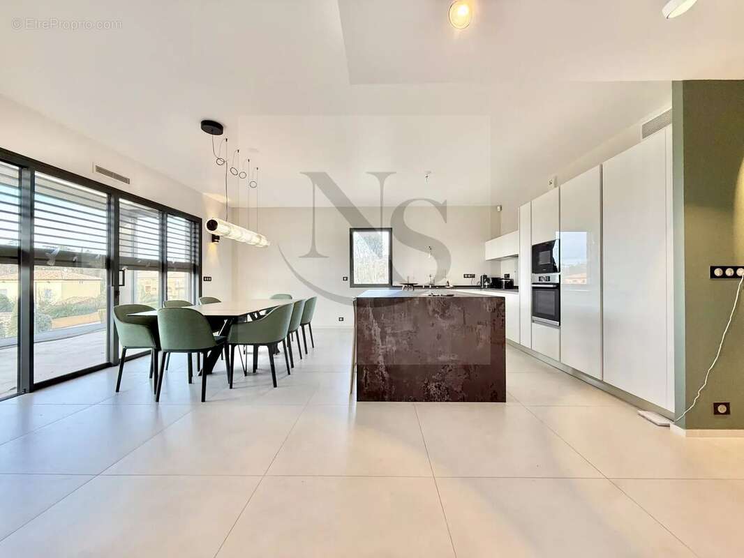 Appartement à AIX-EN-PROVENCE