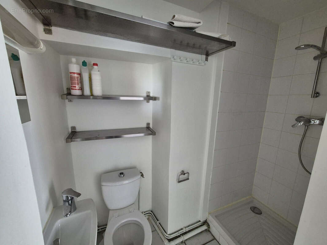 Commerce à PARIS-20E