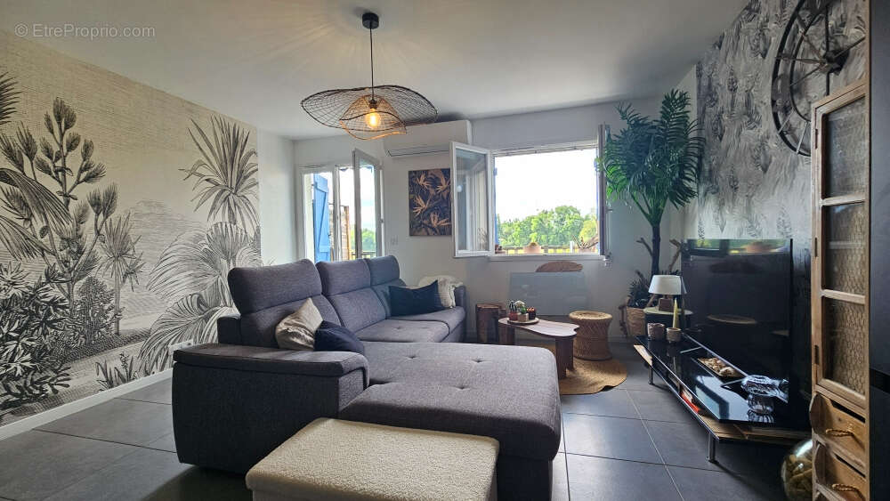 Appartement à SAINT-JULIEN-EN-BORN