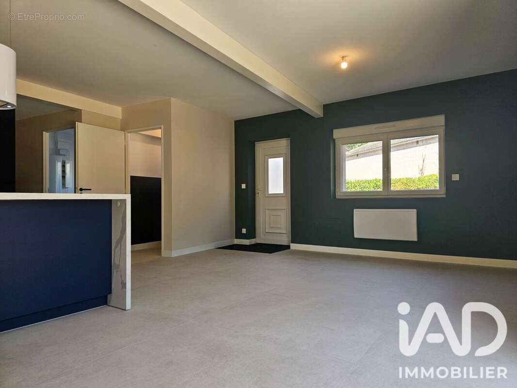 Maison 87 m² à Etagnac  - photo 3