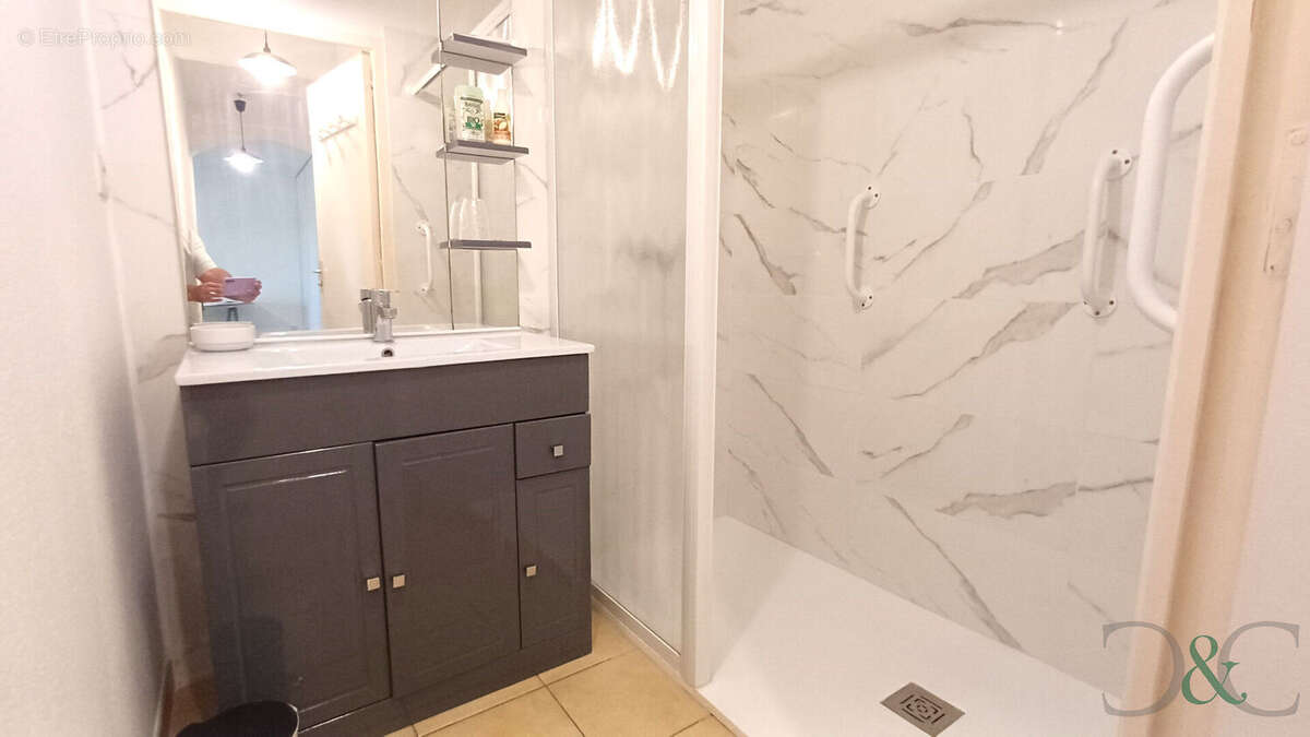 Appartement à BORMES-LES-MIMOSAS