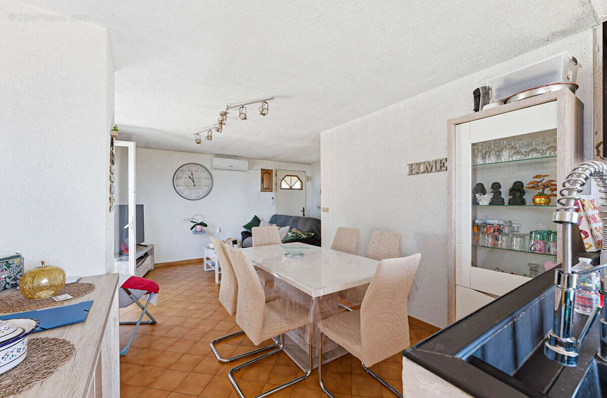 Appartement à SAUSSET-LES-PINS