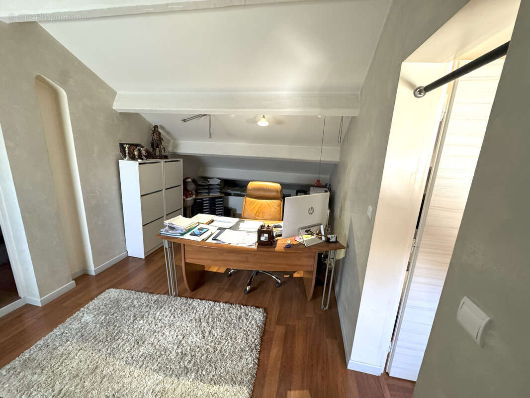 Appartement à SAINT-CYR-SUR-MER