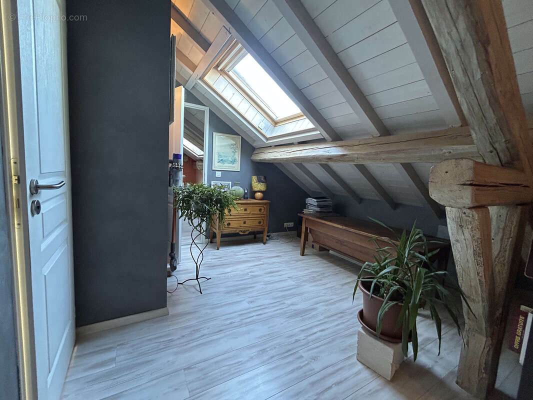 Appartement à NEYDENS