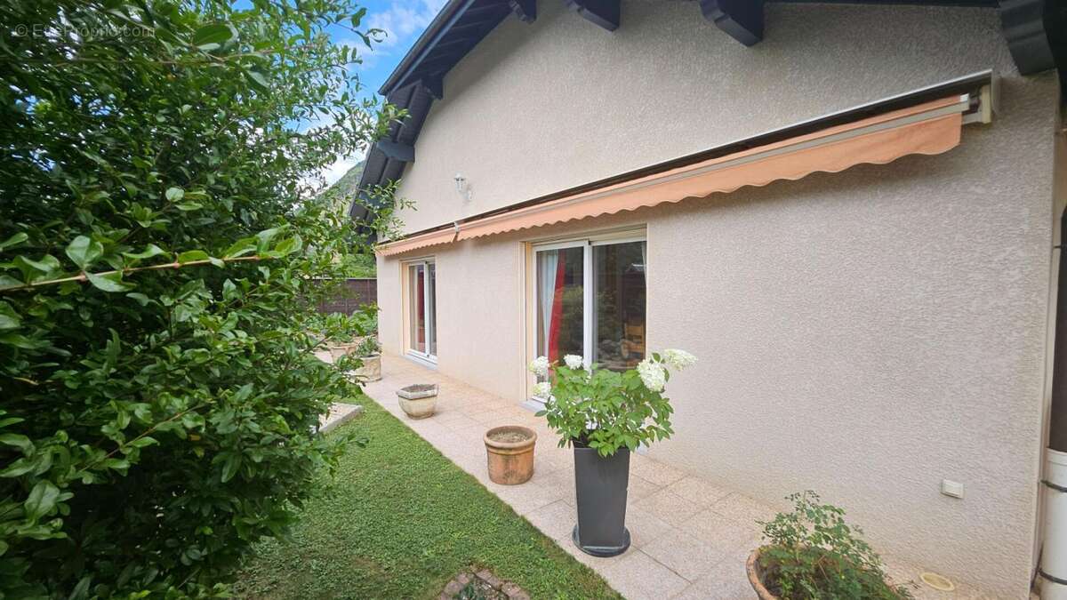 Maison à SAINT-JEOIRE-PRIEURE