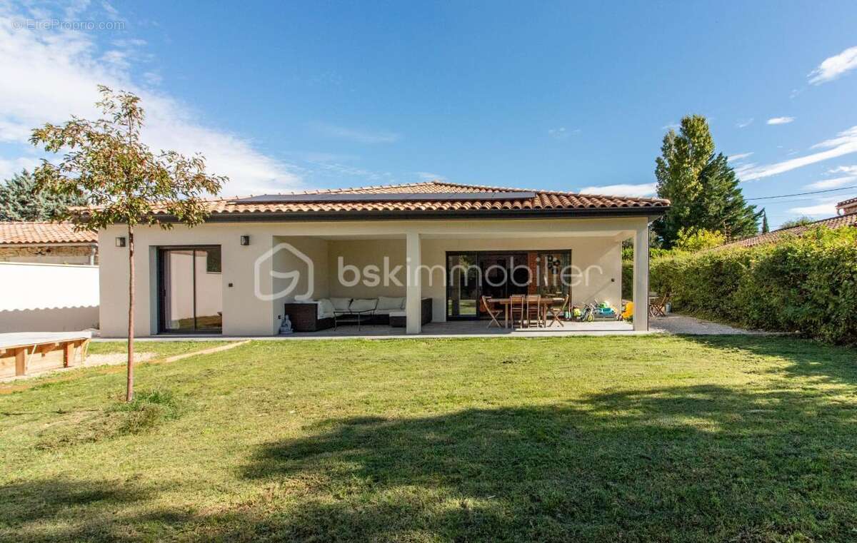 Maison à MONTELIMAR