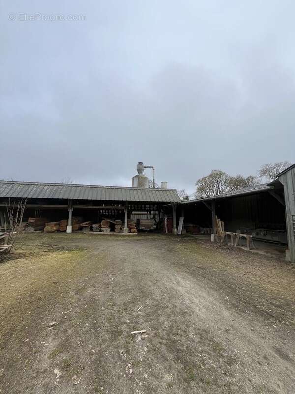 Commerce à LE VIEUX-MARCHE
