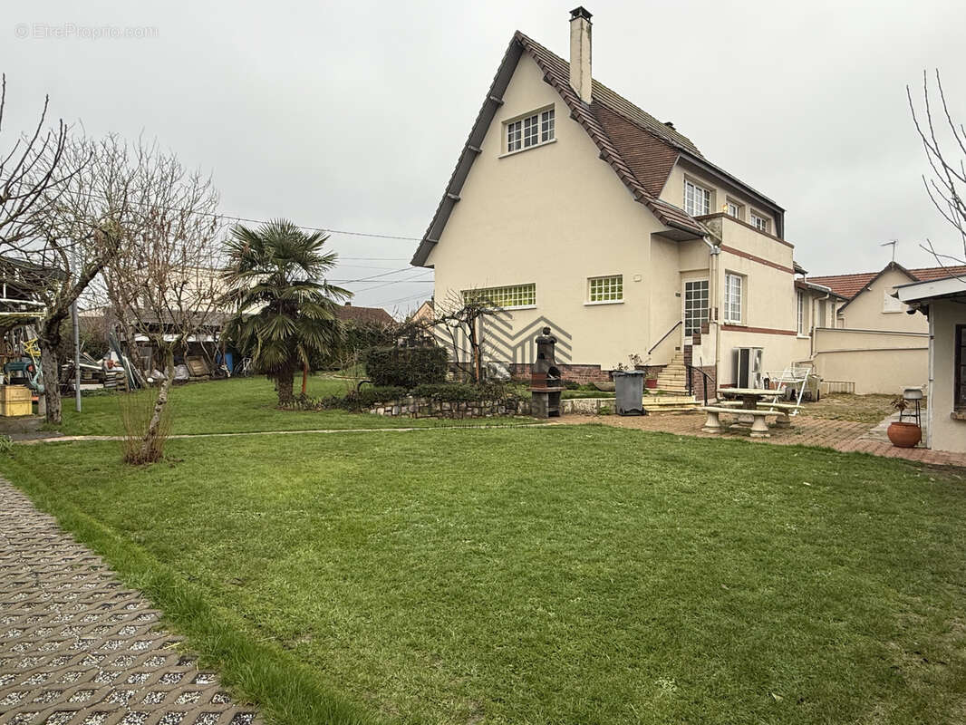 Maison à OISSEL