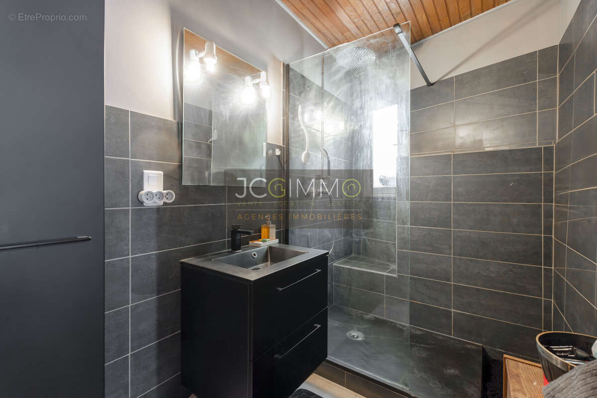 Appartement à PIERREFEU-DU-VAR