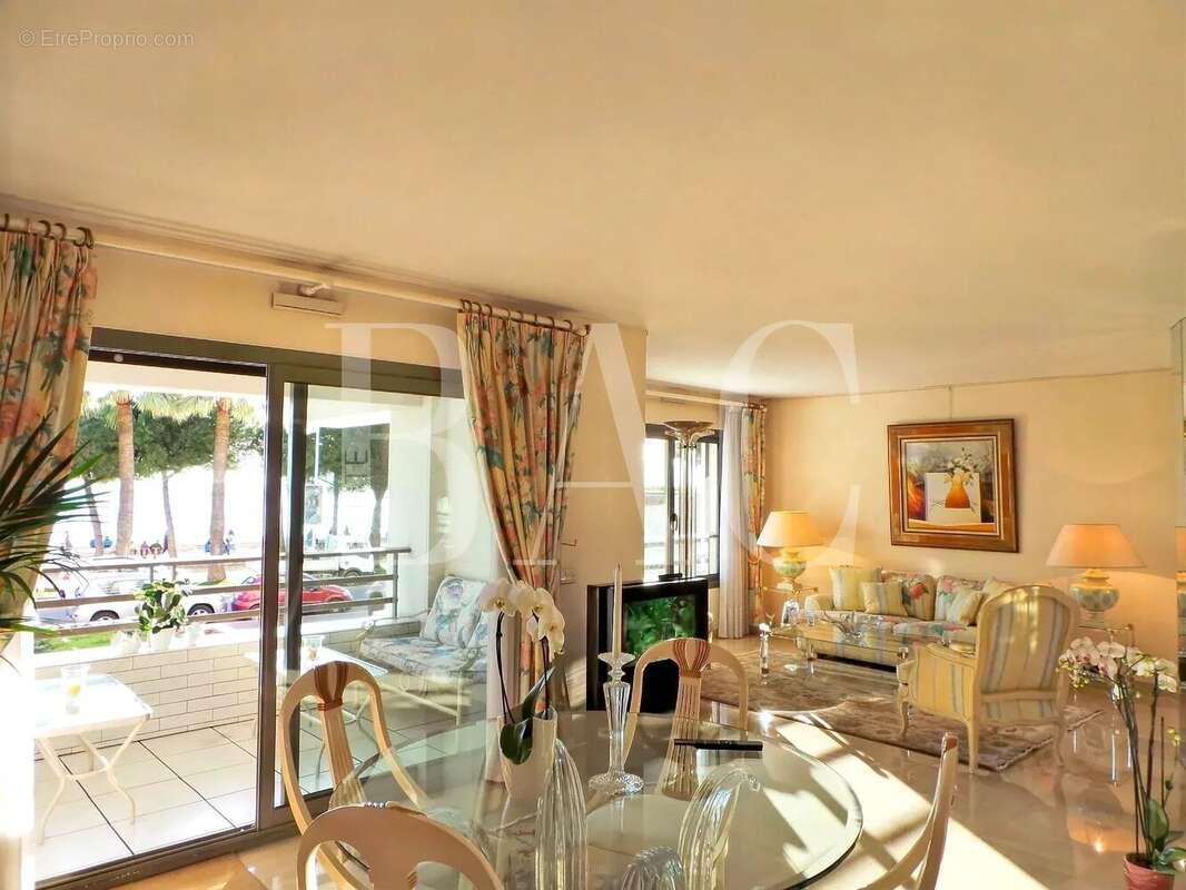 Appartement à CANNES