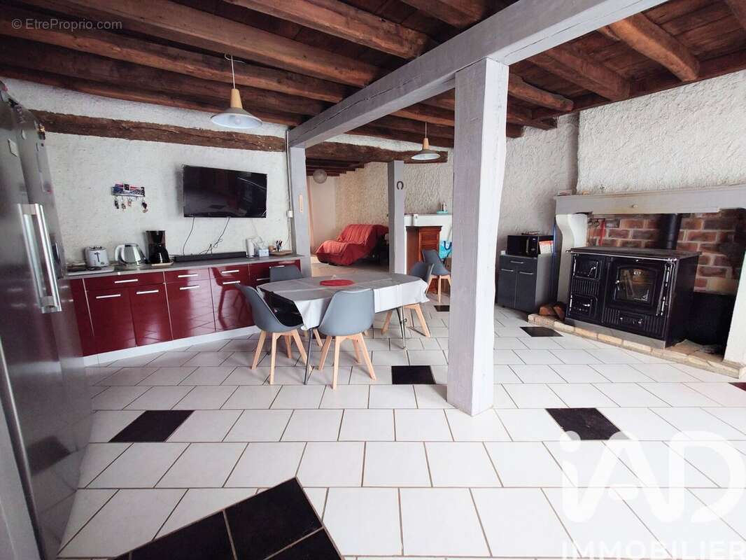 Photo 6 - Maison à BUSSIERE-POITEVINE