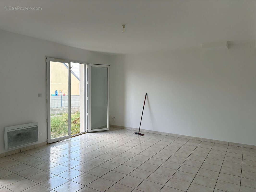 A vendre Plumelin, maison 3 chambres, terrain d'environ 660m² - photo 5