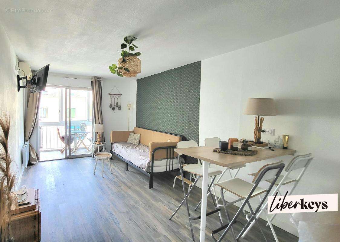 Appartement à MAUGUIO