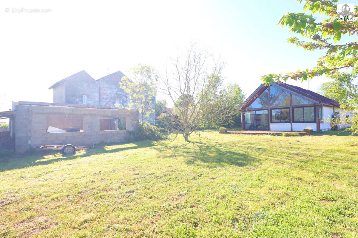Maison à NAVILLY