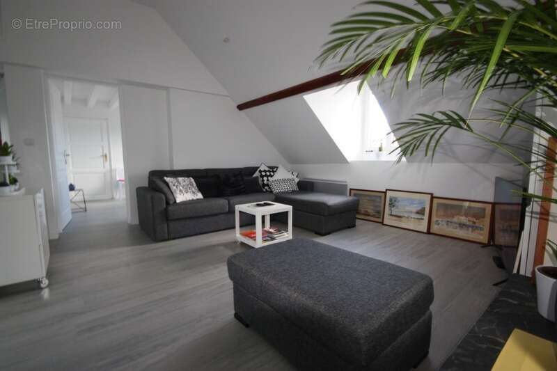 Dpt Ain (01), à vendre ORDONNAZ magnifique appartement T4 de 72 m² avec terrain privatif de 141 m² - photo 5