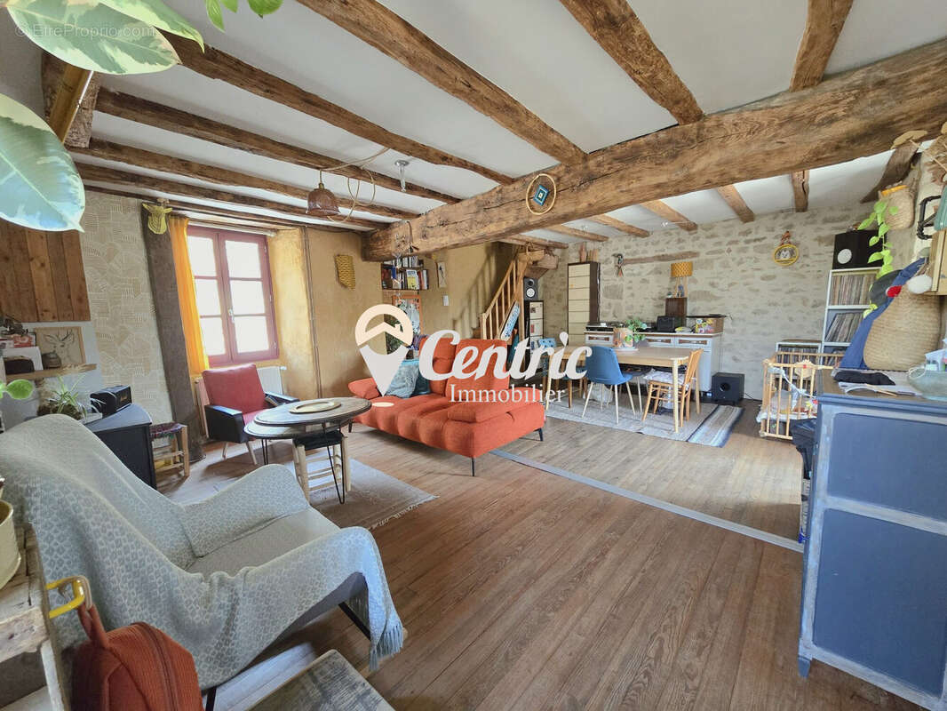 Maison 68 m² à Bressuire  - photo 2