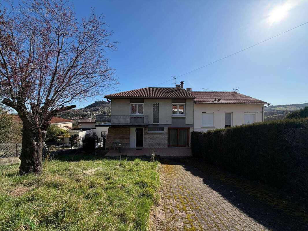 Maison 244 m² à Ceyrat  - photo 4