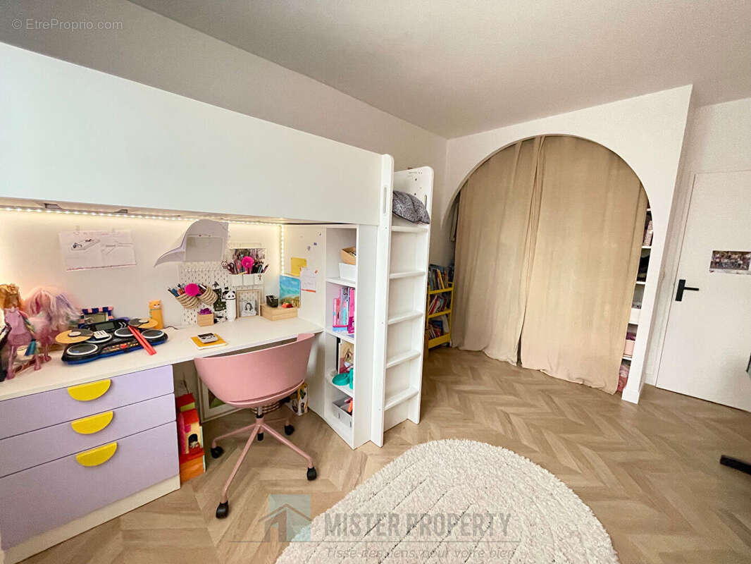 Appartement à RUEIL-MALMAISON