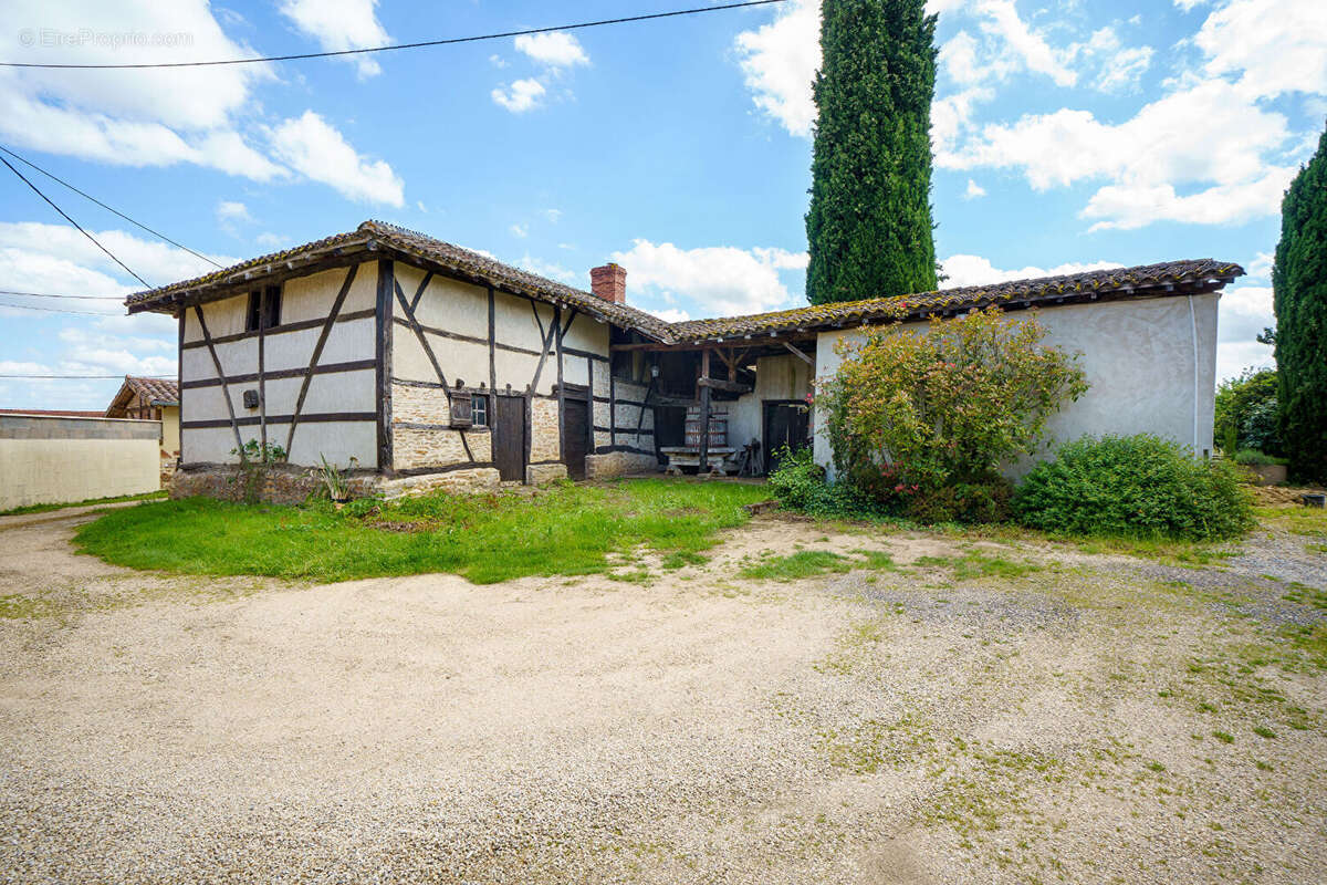Maison à REPLONGES