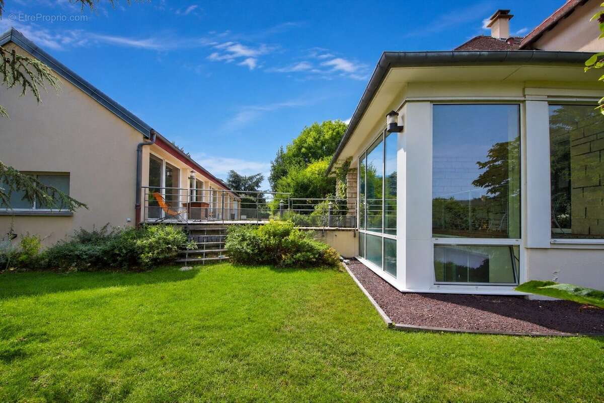 Maison 465 m² à Chambourcy  - photo 4