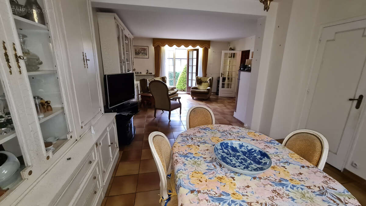 Maison à BURES-SUR-YVETTE