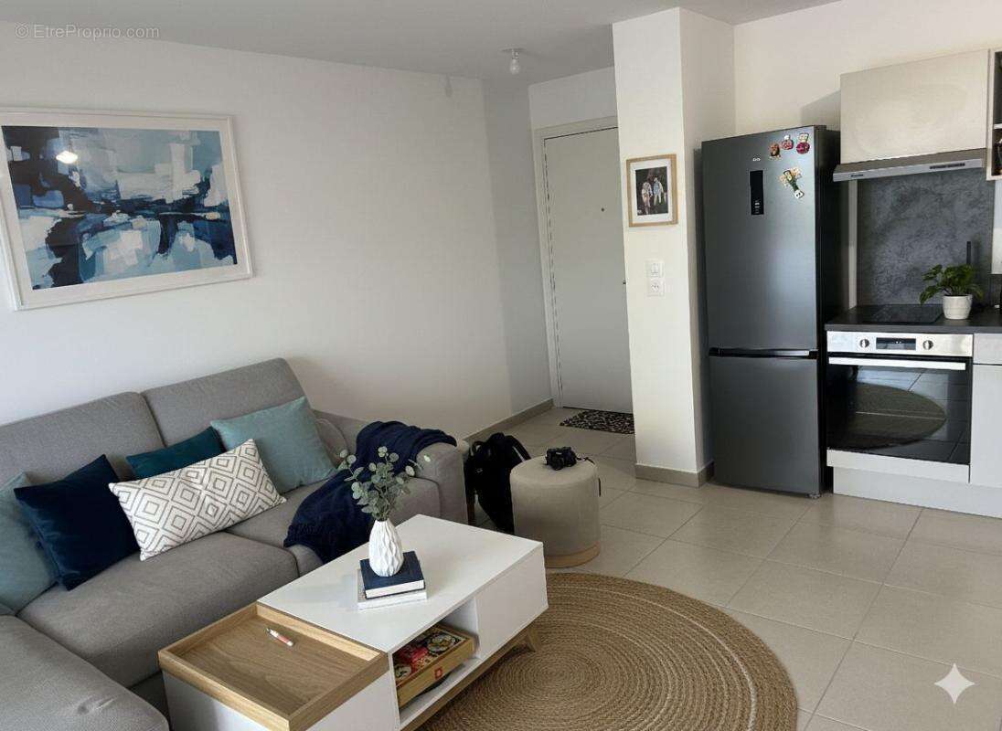 Appartement à GARONS
