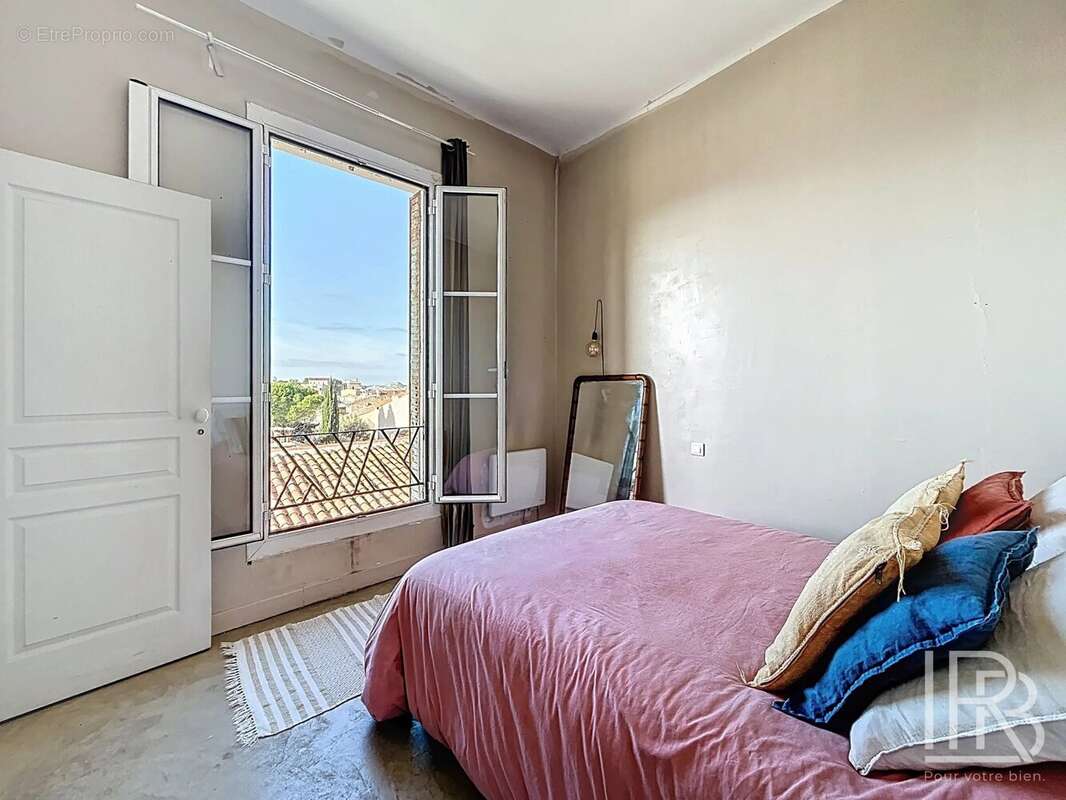Appartement à MARSEILLE-7E