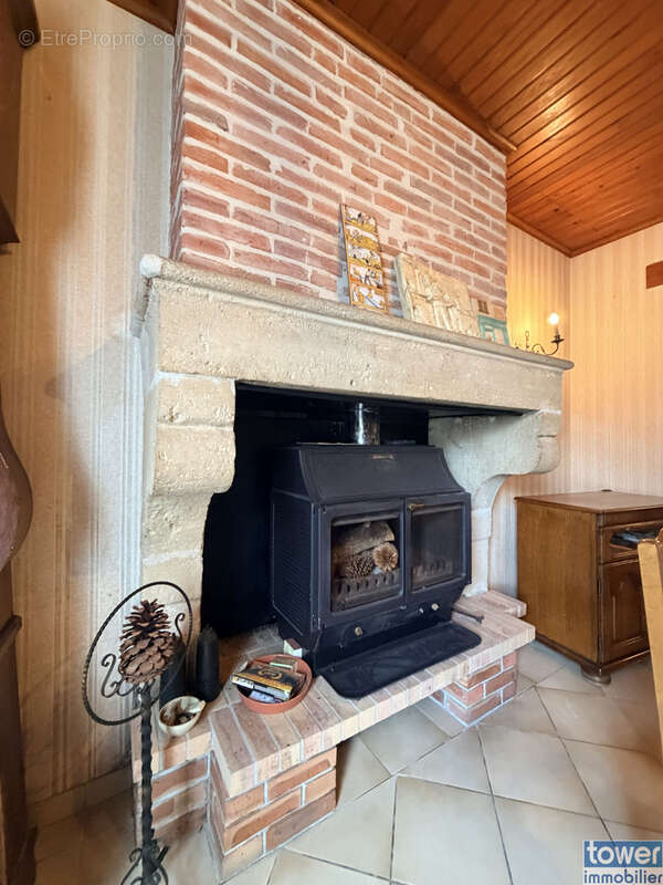 Maison de village de 150 m2 avec 5 chambres, grand garage et jardin - photo 4