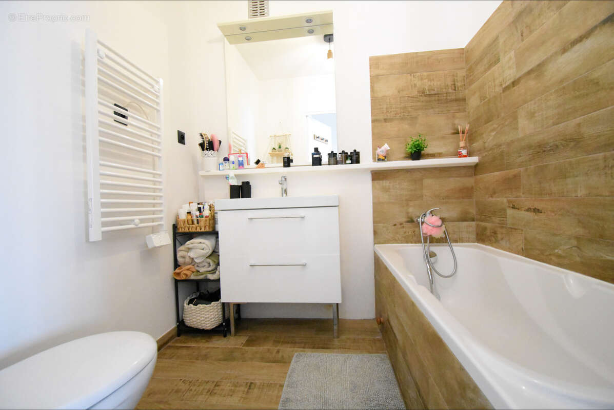 Appartement à MARSEILLE-9E