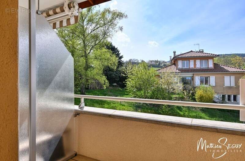 Appartement à THURINS