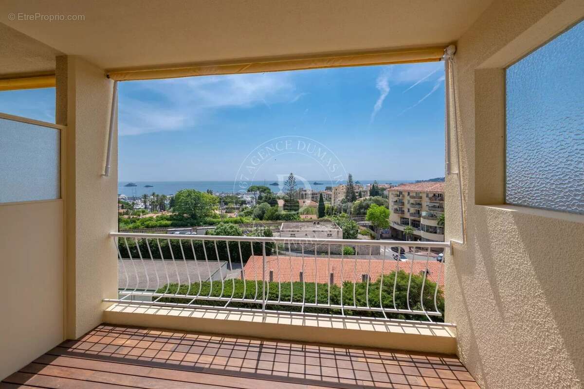 3 Pièces Rénové – Terrasse - Cave - Parking - Vue mer - photo 14