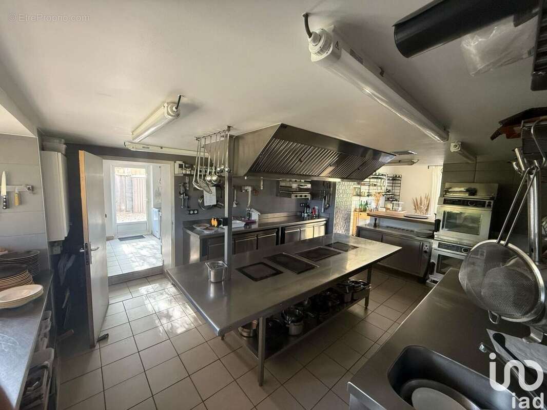 Photo 6 - Commerce à SERVIERS-ET-LABAUME