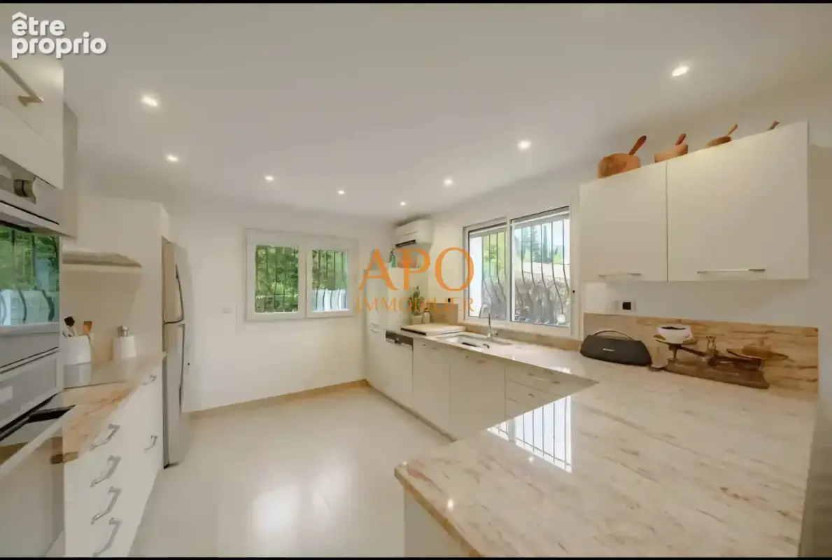 Bastide T9 + 2 villas T3 et T2 sur 6200 m2 de terrain - photo 8
