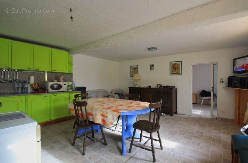 Maison de village, proche des commodités - photo 4
