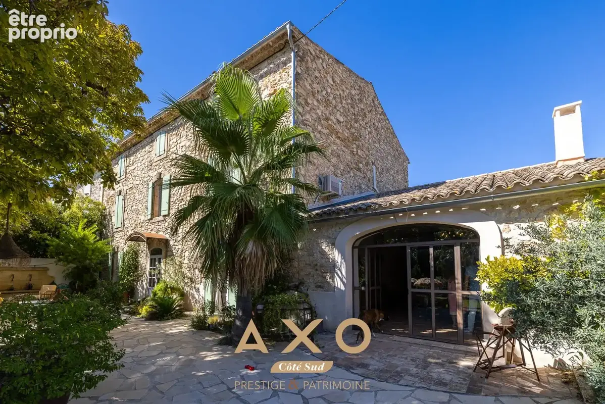 Coudoux - maison de caractère en pierre - 317 m² - 2 habitations - piscine - jardin paysager - terrain 1 600 m² - 1 400 000     - photo 2