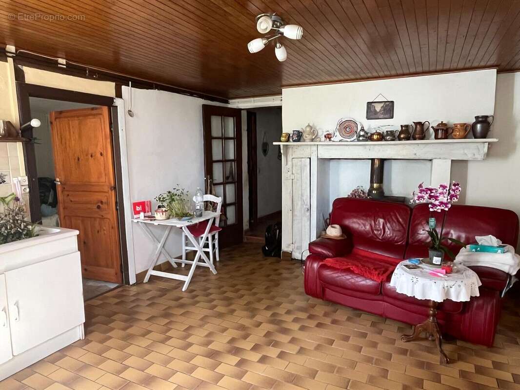 Maison 90 m² à Lacapelle-Biron  - photo 2