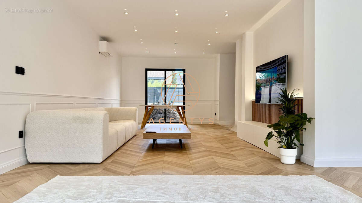 Maison à ORMESSON-SUR-MARNE