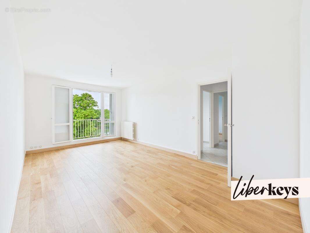 Appartement à SAINT-MAUR-DES-FOSSES