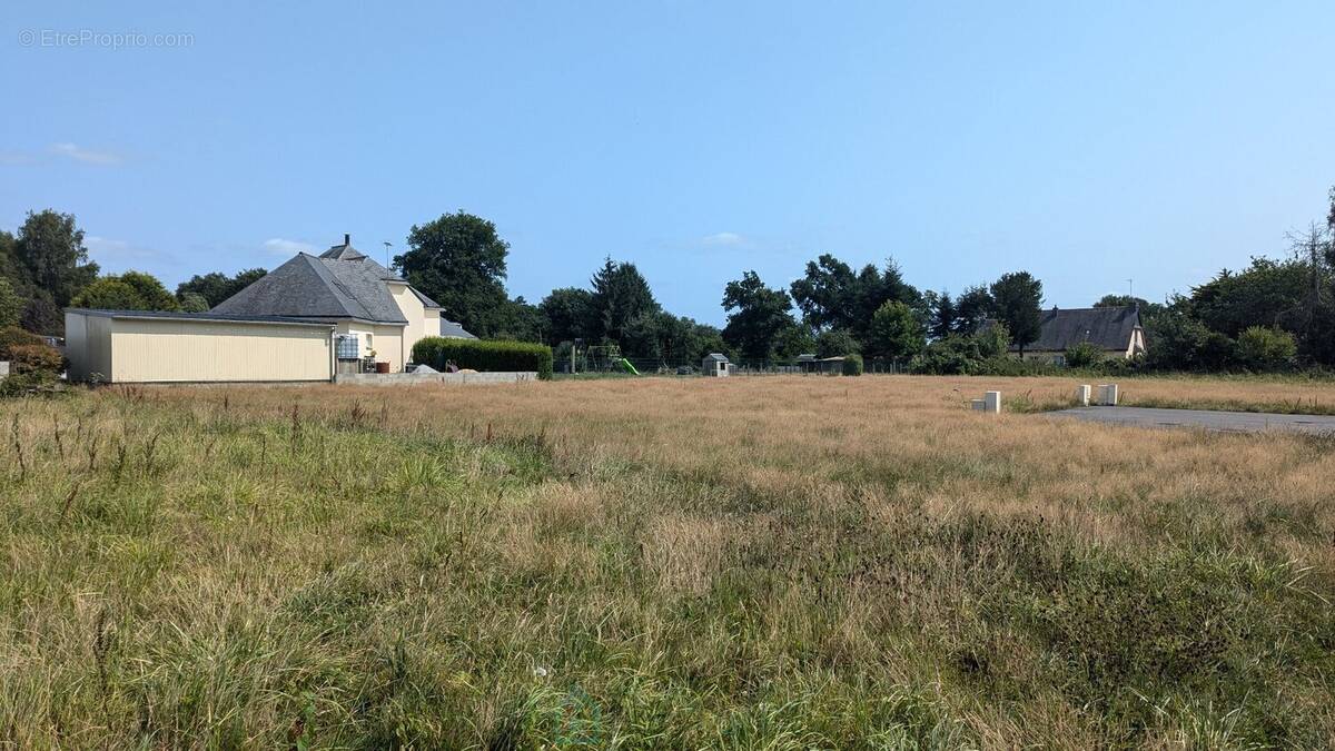 Terrain à LIGNOL