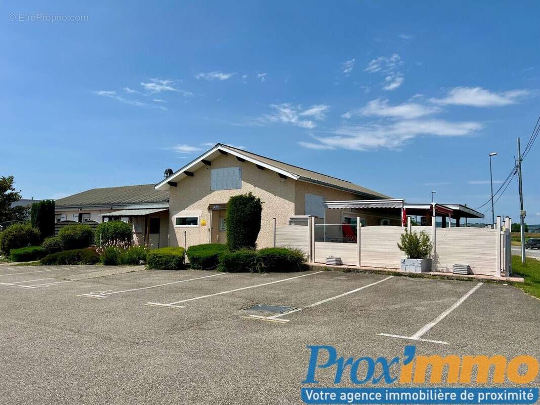 Commerce à SAINT-ETIENNE-DE-SAINT-GEOIRS