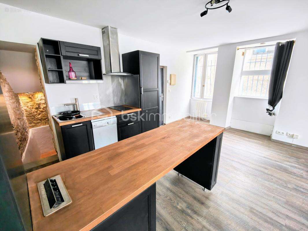 Appartement type studio rénové en rez de chaussée - photo 4