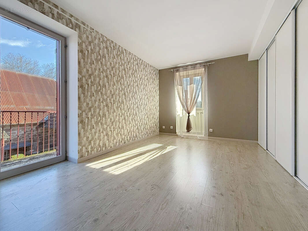 Appartement à SAINT-VIANCE